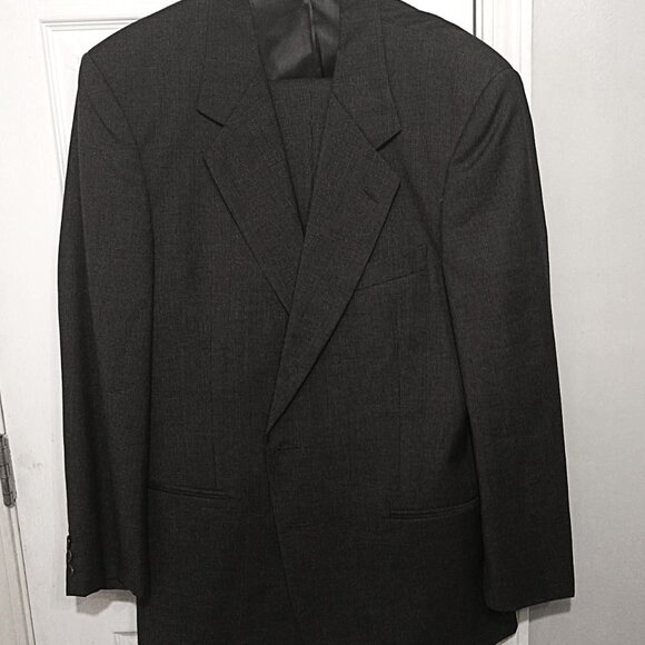 Valentino Uomo Men 2 Peice Gray Suit     42R - Picture 4 of 16